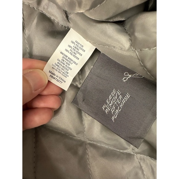 Simply Vera by Vera Wang NWT‎ faux sheep fur vest Size S/M - Picture 6 of 7